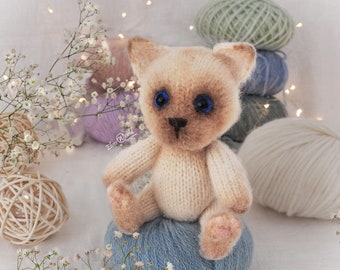 Kitten knitting pattern, Knitted animal toy Back & Forth Pattern