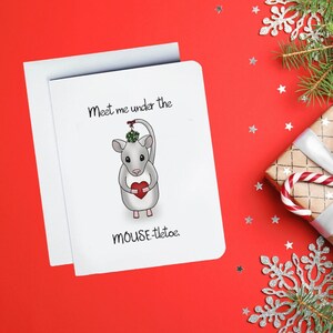 Meet Me Under The Mouse-tletoe - Carte de Noël drôle - Carte de Noël - Carte souris - Carte drôle - Carte de Noël romantique - Souris