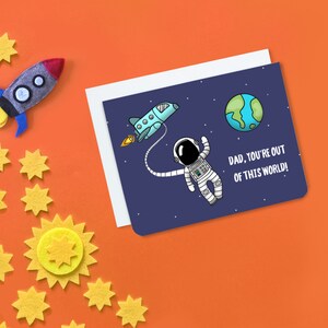 Carte Papa, tu es hors de ce monde - Carte de la fête des Pères - Carte spatiale - Cartes pour papa - Espace extra-atmosphérique - Astronautes - Fusées - Blue Rocket