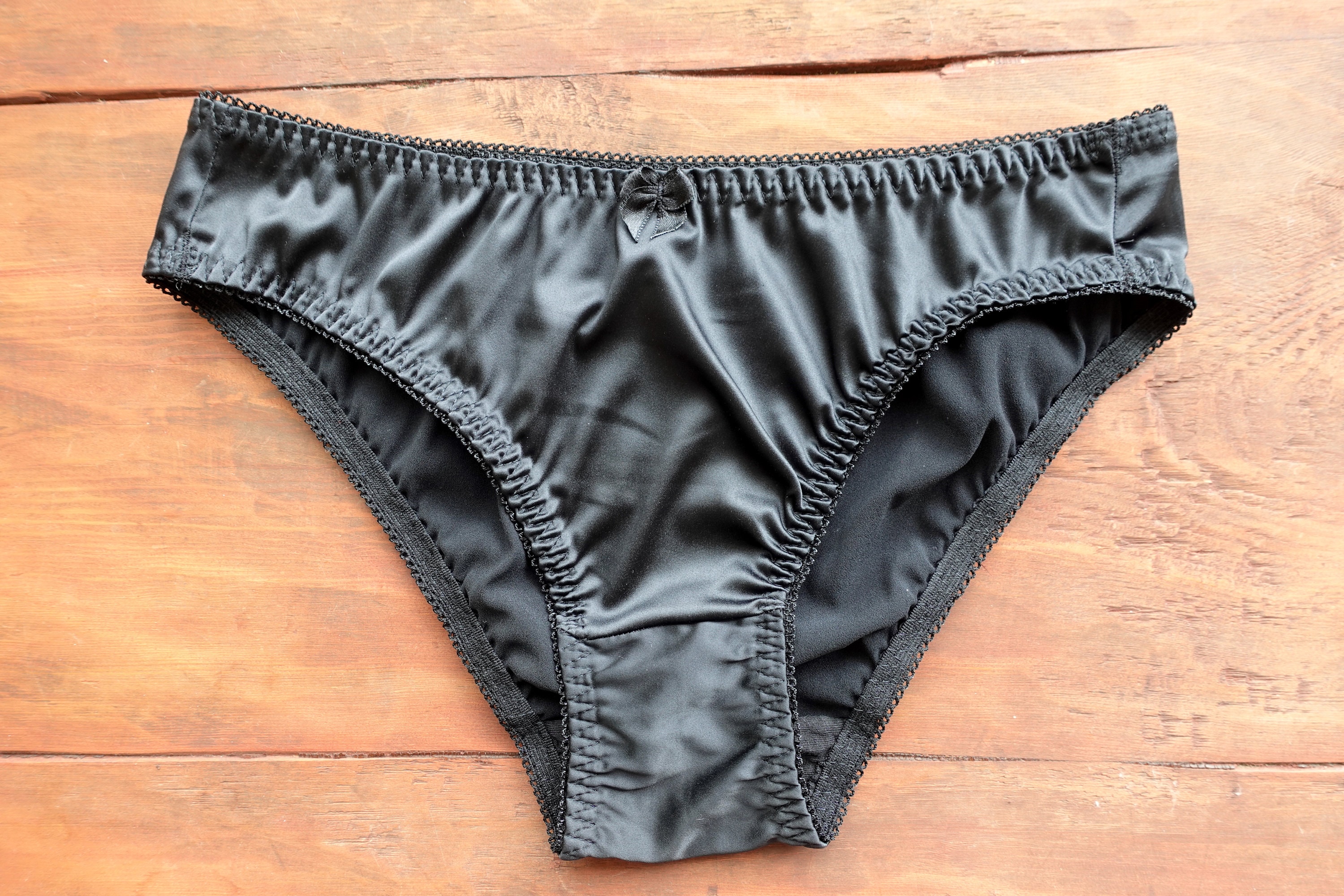 Women Seamless Panties Slip Silk Satin Underwear Woman Ruffle Female  Underpants Lady Briefs Girls Smooth Plain Panty Lady Panty Women Underpants