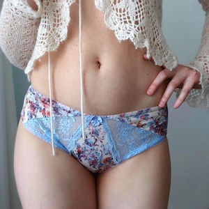 Floral Panties with Lace / Romantic Womens Lingerie / Medium Waist Panties