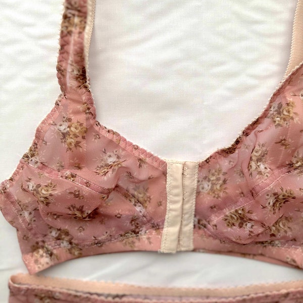Pink mesh bra with roses. Front closure bra.