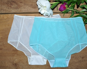 Mint sheer panty with thin elastic band.