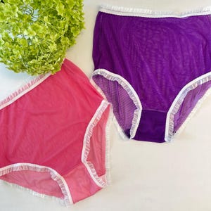 Bright sheer panty with ruffles in various colours