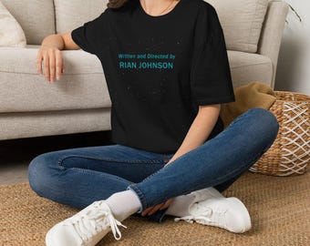 Written and Directed by Rian Johnson - Custom Design SW TLJ Credits - Unisex Softstyle T-Shirt