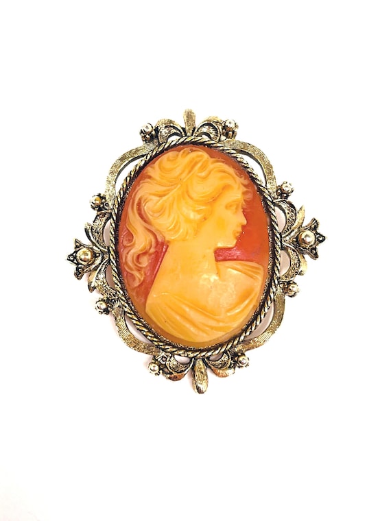 Vintage Cameo Lady Woman Gold Tone Pink Brooch & Pendant  display picture 3