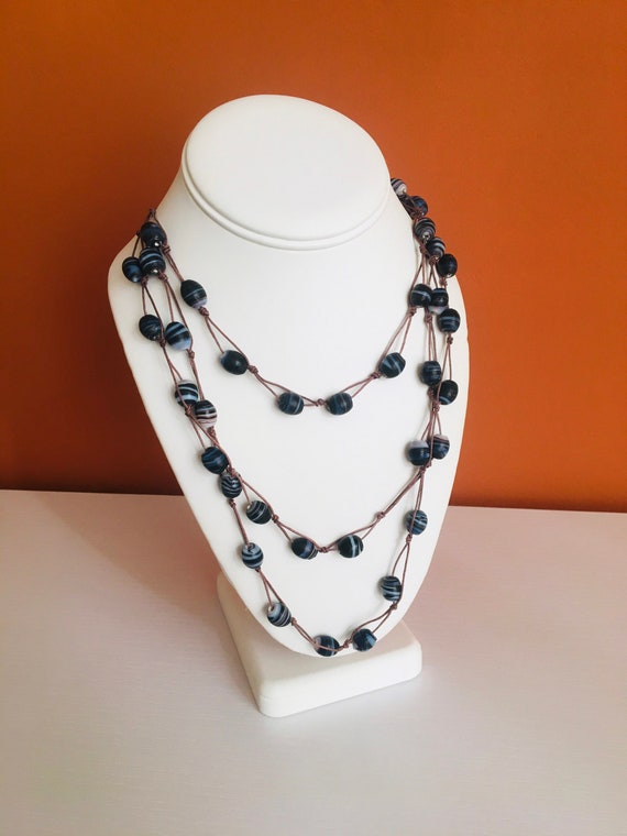 bead necklace string