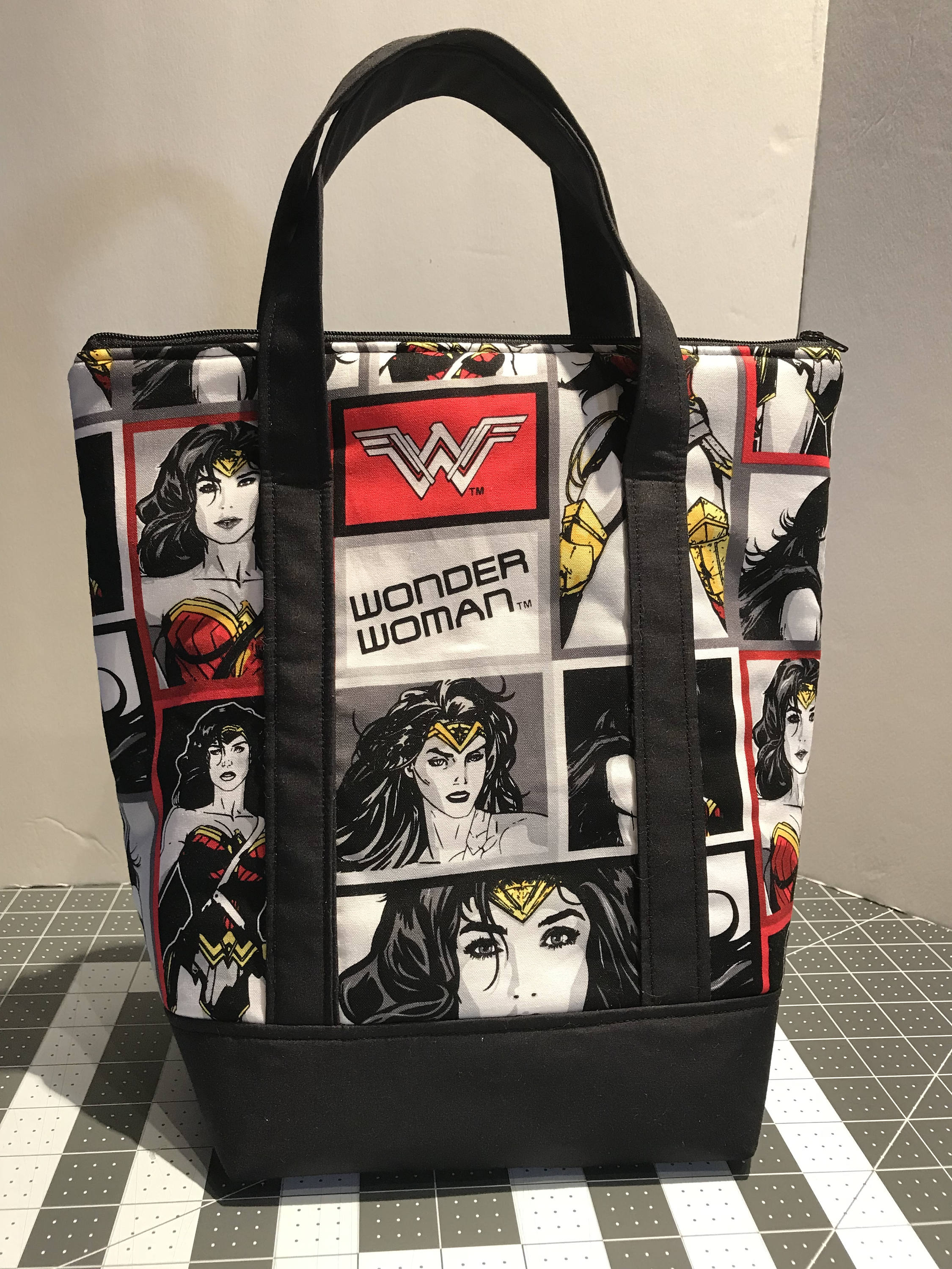 wonder woman insulated lunch