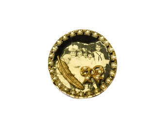 Signed Maximal Art Brooch by John Wind