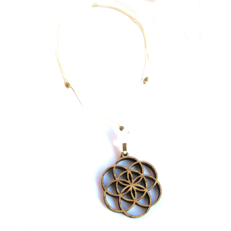 Bohemian Jewelry Wooden Pendant Seed of Life Symbol The heart of Flower Of Life Sacred Geometry Jewelry Laser Cut Pendat with Quartz