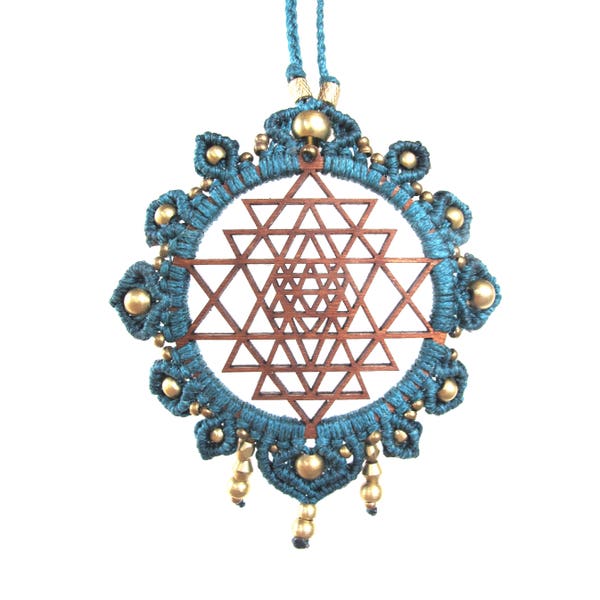 Wood Sri Yantra necklace, Sri Yantra pendant, Sri Yantra jewelry, Yoga style, Boho gifts, Bohemian Chic Style, Macrame necklace