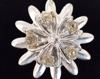 Silver Rhinestone Flower Brooch, Casual Everyday Brooch Pin, Vintage Costume Jewelry, Silver Brooch Pin, Bright Shiny, Inexpensive Gift