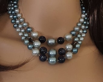 Collier de perles vintage/Signé Japon vintage multirangs de fausses perles/Collier vintage en verre marbré et perles/Collier de perles bleu et ivoire