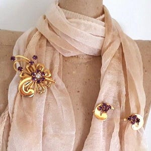 Conjunto de joyas de cristal con diamantes de imitación morados, pendientes vintage con broche floral y cierre de rosca, broche de flor de amatista con piedra natal, regalo de cumpleaños para mamá. imagen 4