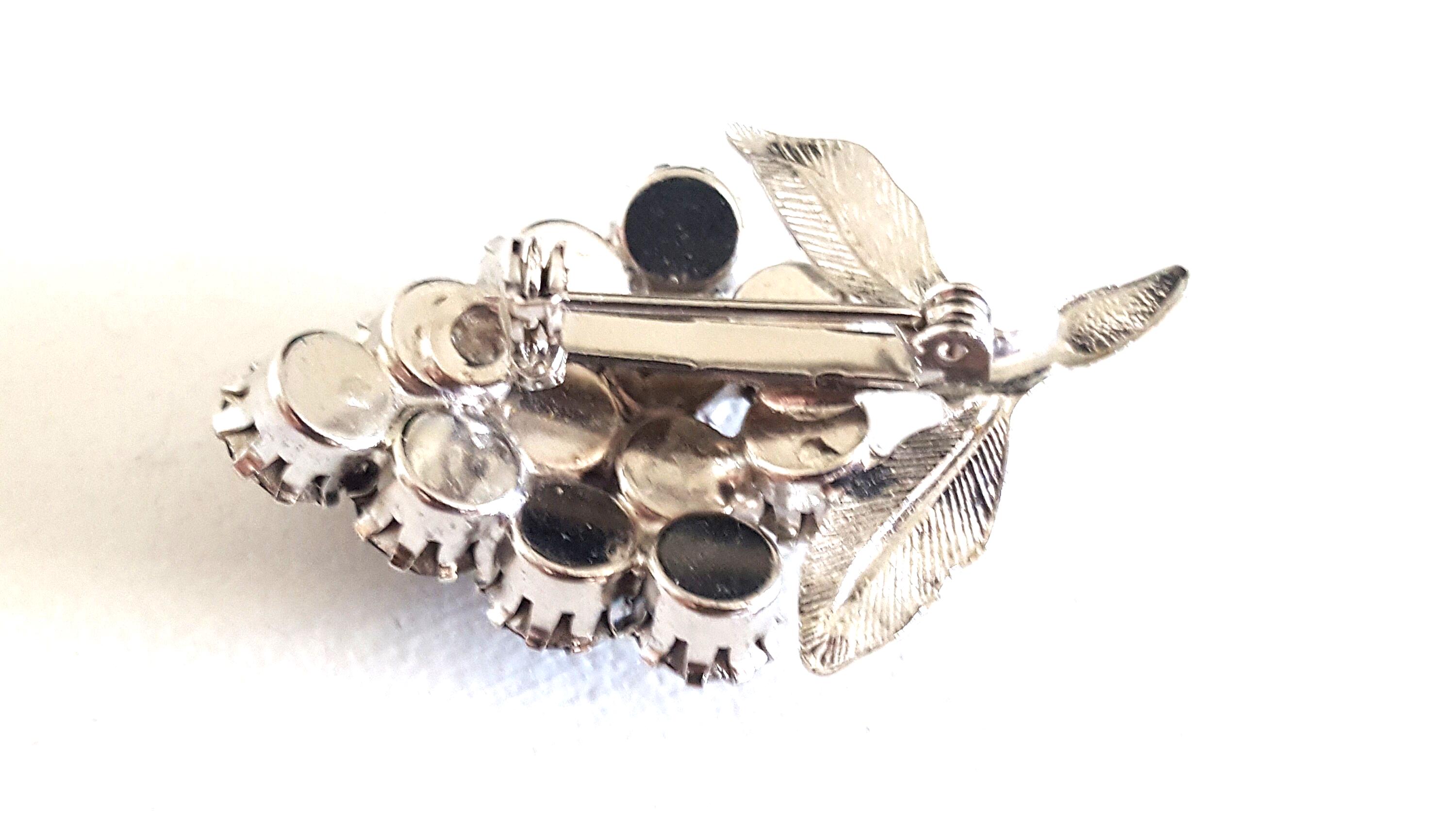 Broche Vintage Raisin En Plastique Bleu Marine Et Blanc - 5,1 Cm - Neuf Sans Emballage - Fabriqué En France