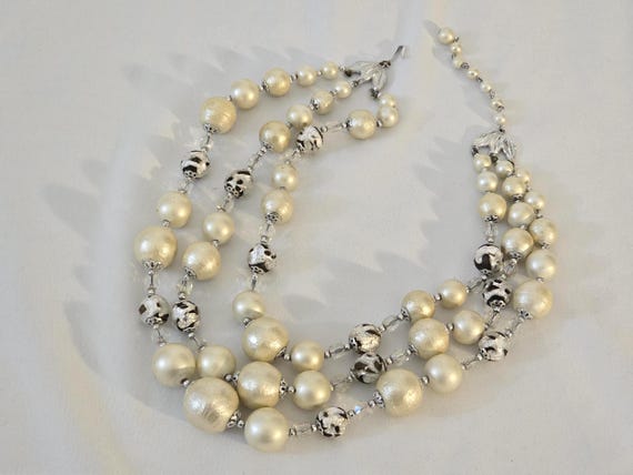 Japan Beaded Necklace/Japan Multi-Strand Necklace/Vintage Frosted Bead Necklace/Vintage Japan Necklace/Vintage Costume Jewelry/Gift For Her