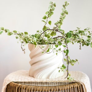Large Ceramic Planter Pot With Drainage Flowers Medium image 6