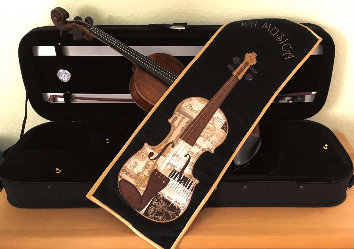 Baroque violin green velvet violin blanket | Etsy