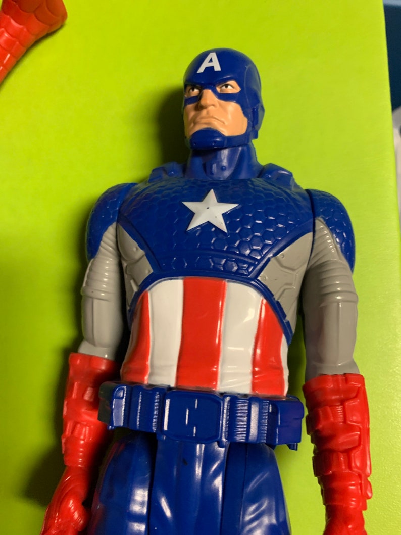 Marvel Captain America figure image 1