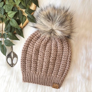 Women’s Lightweight Textured Beanie - Mauve with Faux Fur Pom