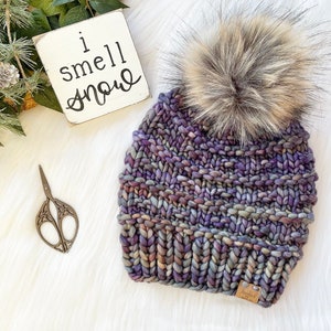 Damen Luxus Ooak Beanie - Multi Lila - Coyote Kunstfell Pom