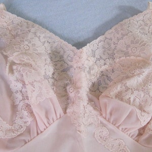 Pink Petticoat / Chemise / Nylon Vintage Slip / Pink Lace image 4