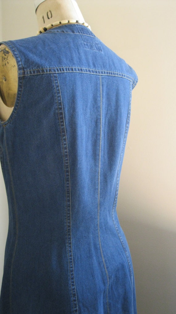 Chambray Denim Sleeveless Dress / Albert Goldberg… - image 3