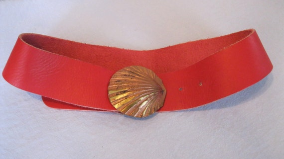 Raspberry Red Leather Belt With Copper Clam Shell - image 3