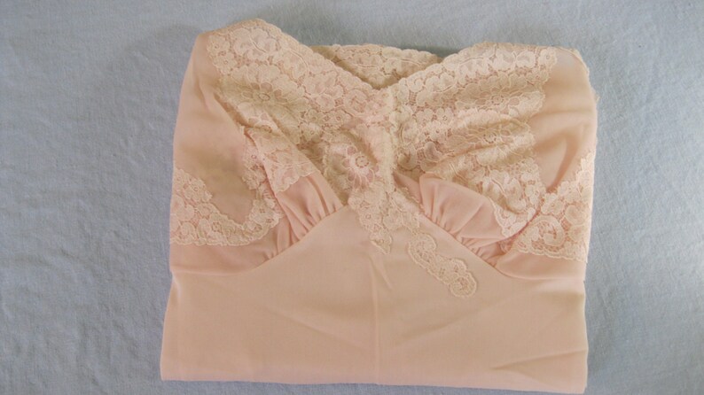 Pink Petticoat / Chemise / Nylon Vintage Slip / Pink Lace image 5