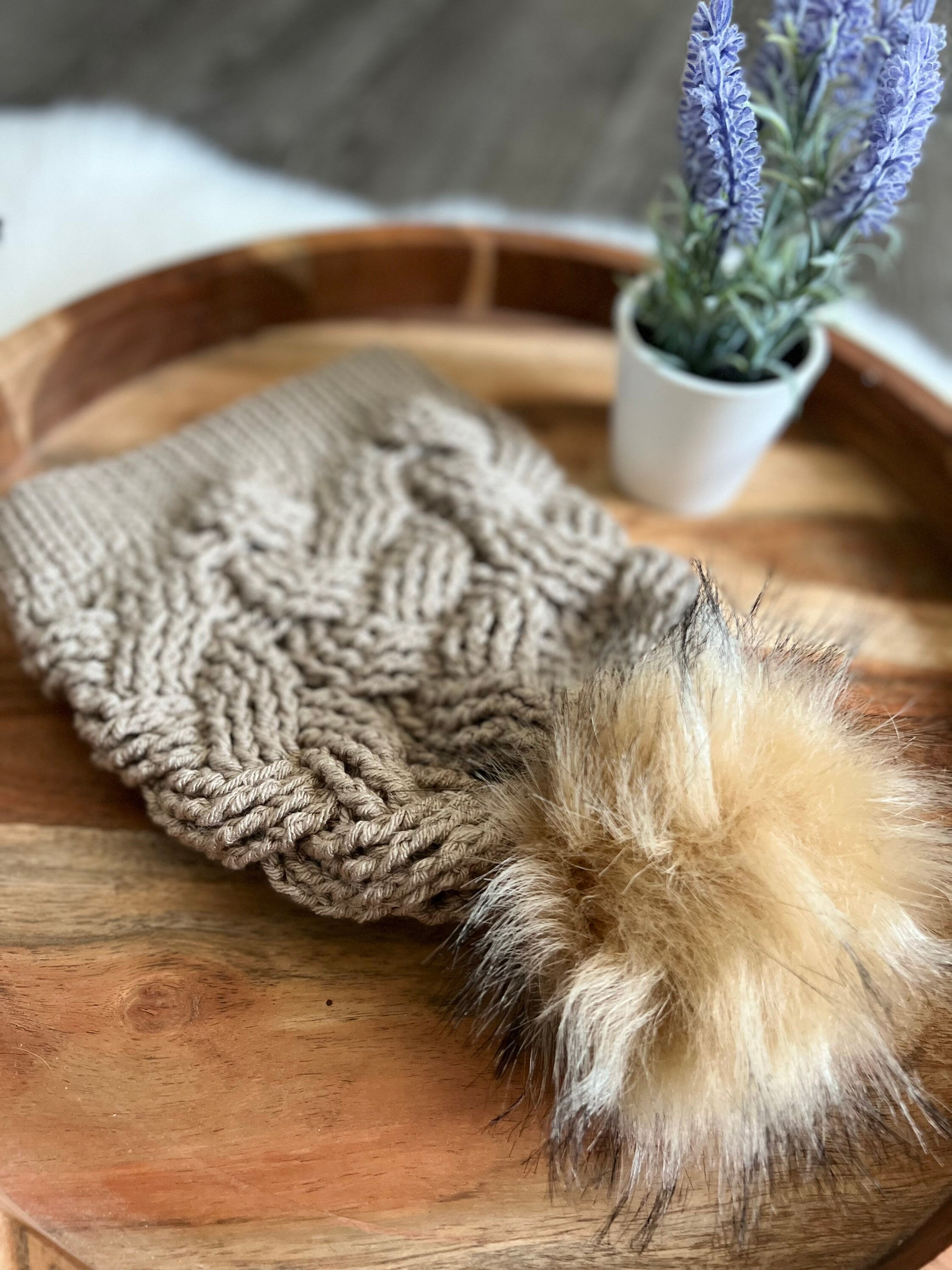 Handmade Crochet Fur Pompom Cable Knit Look Crochet Fashion  display picture 3