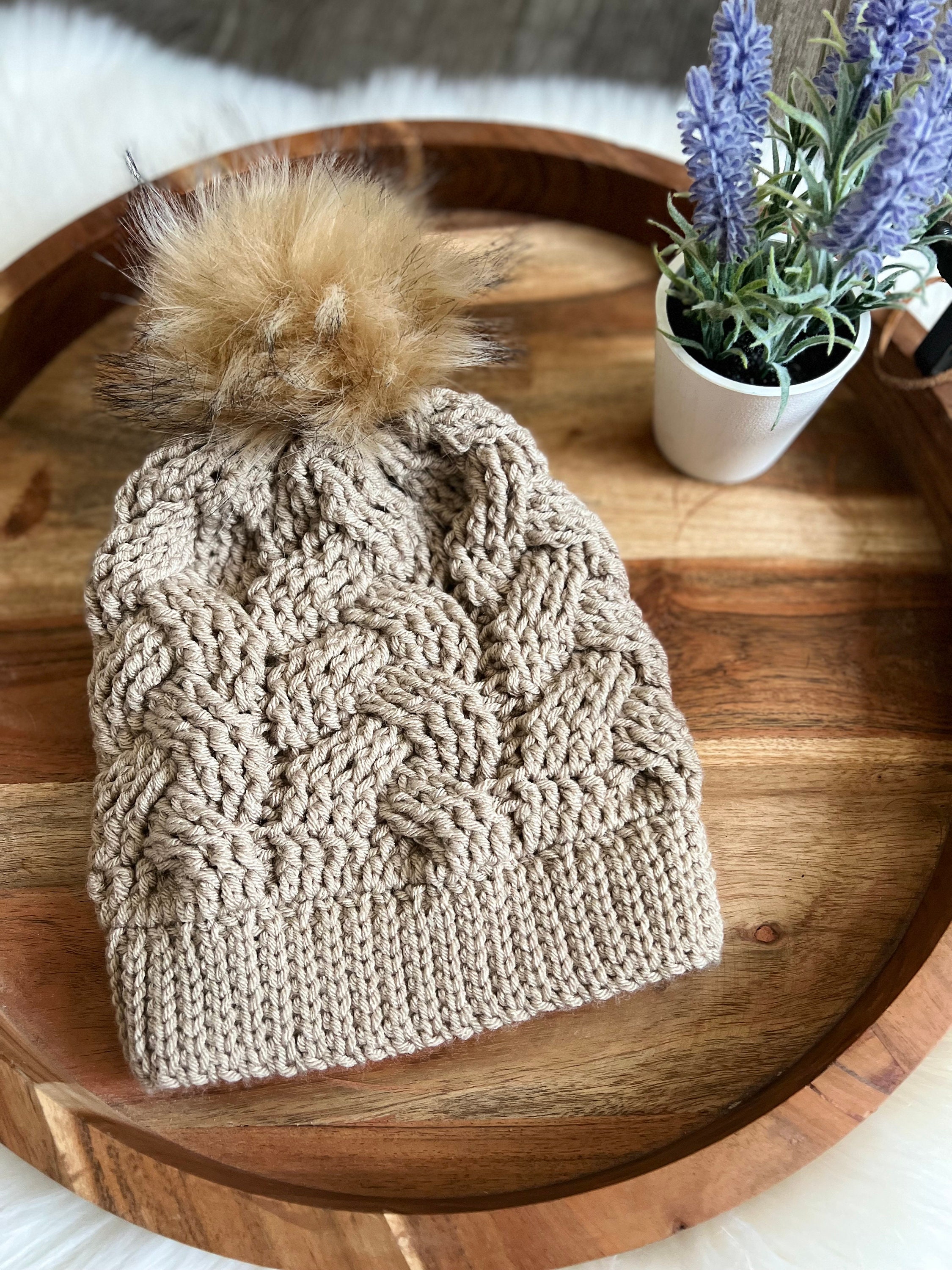 Handmade Crochet Fur Pompom Cable Knit Look Crochet Fashion  display picture 3