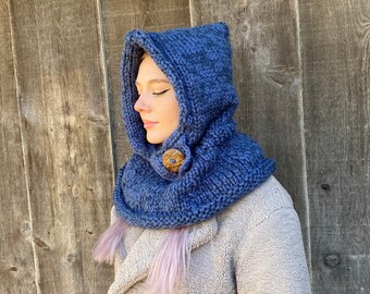 Bulky knit hood