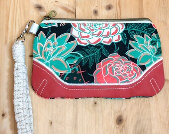 Succlent Wristlet Zipper Pouch | Women's Clutch With Wrist Strap| Succulent Floral Bag | Boho Purse | Travel Bag