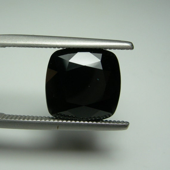 Serendibite ring deals