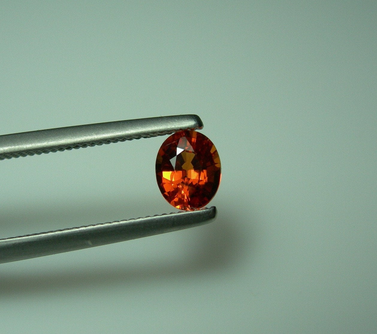 Saphir Orange/rouge De Tanzanie – 4x3 Mm, 0.22 Ct, Naturel, Traité Diffusion Be, Rare