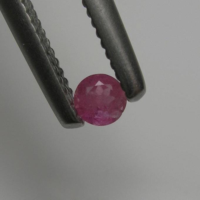 天然 レッドベリル 0.07ct 超希少石 天然レッドベリル 0.07ct 米国 