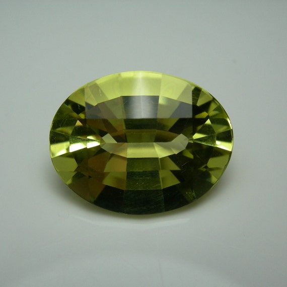 Ouro clearance verde gemstone