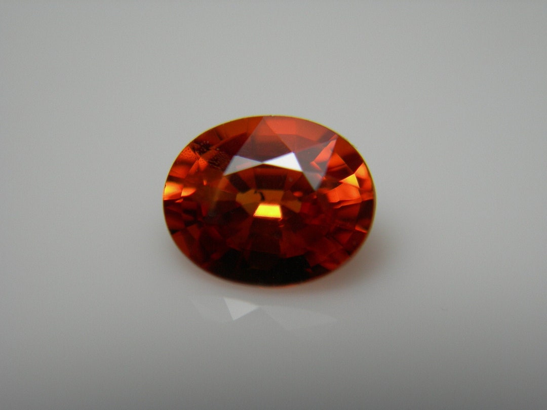 RARE !! SAPHIR ORANGE DE TANZANIE : 4.3 mm x 3.5 mm ★★ p409.135t