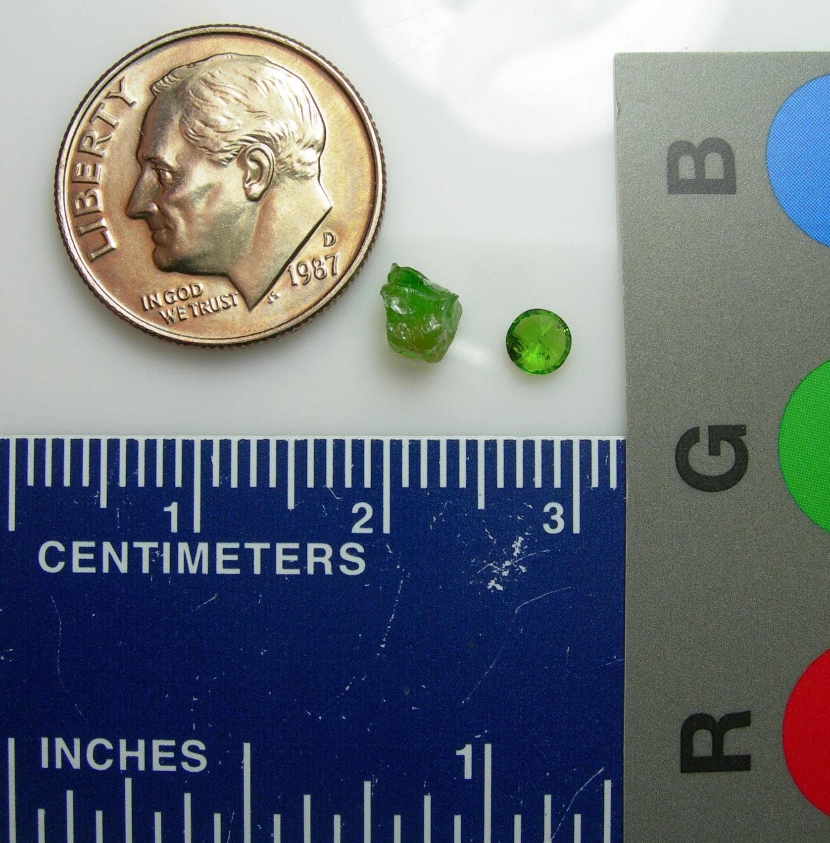 Shola Vrai 0,83 Carats Naturelle Objet Rare Demantoid Grenat de Russie Shola Vrai 0,83 Carats Naturelle Objet Rare Demantoid Grenat de Russie