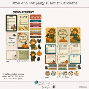 Puede incluir: Un conjunto de pegatinas para planificador con temática otoñal. Las pegatinas incluyen listas de tareas, rastreadores de hábitos y elementos decorativos con espantapájaros, calabazas y cuervos. El texto incluye "Crow & Company", "Harvest of Blessings".
