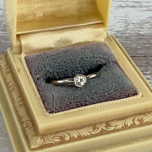 Edwardian 18k Platinum .15ctw Old European Cut Diamond Antique Solitaire Engagement Ring As Is