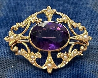 Art Nouveau Style 14k Yellow Gold Brooch or Pin with Amethyst Gemstone and Seed Pearls 585 Victorian Style