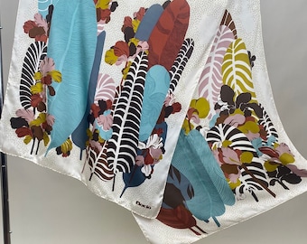 Vintage Fiorio Große mehrfarbige Feder und Blumen Seidenschal mit grün gepunktetem Muster signiert