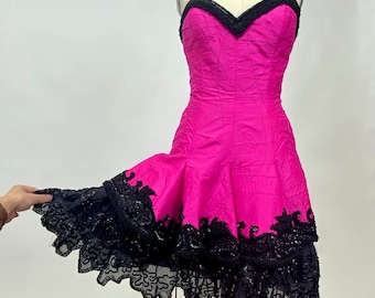 ZELDZAME vintage Fabrice Couture jaren 80 felroze strapless mini-jurk met sierlijke zwarte kralen en pailletten