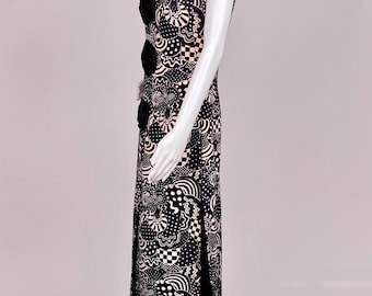 Vintage 1960s 1970s Designer Geoffrey Beene Psychedelic Black and White Novelty Print Maxi Dress with Black Silk Bow