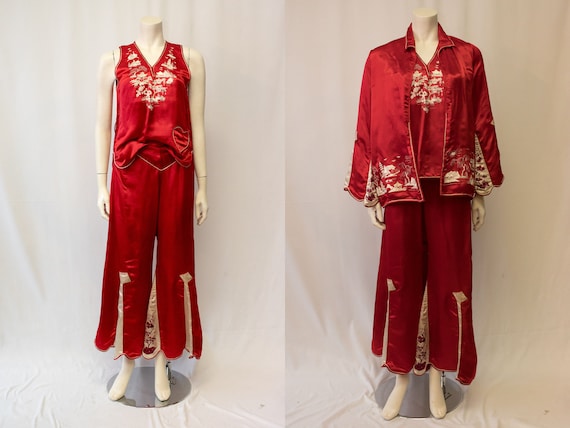 RARE Vintage 1920s 1930s Red Silk Embroidered Chin