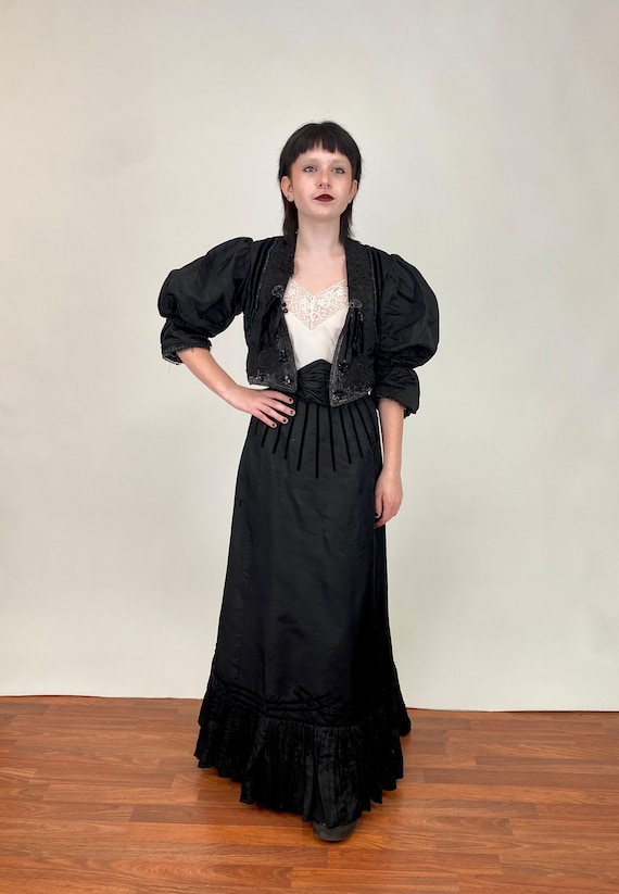 Rare silk two piece Victorian mourning black Jack… - image 2