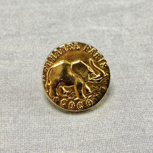Vintage Chanel Paris Coco Elephant Quilted CC Gold Gilt Buttons 5 Pieces image 6