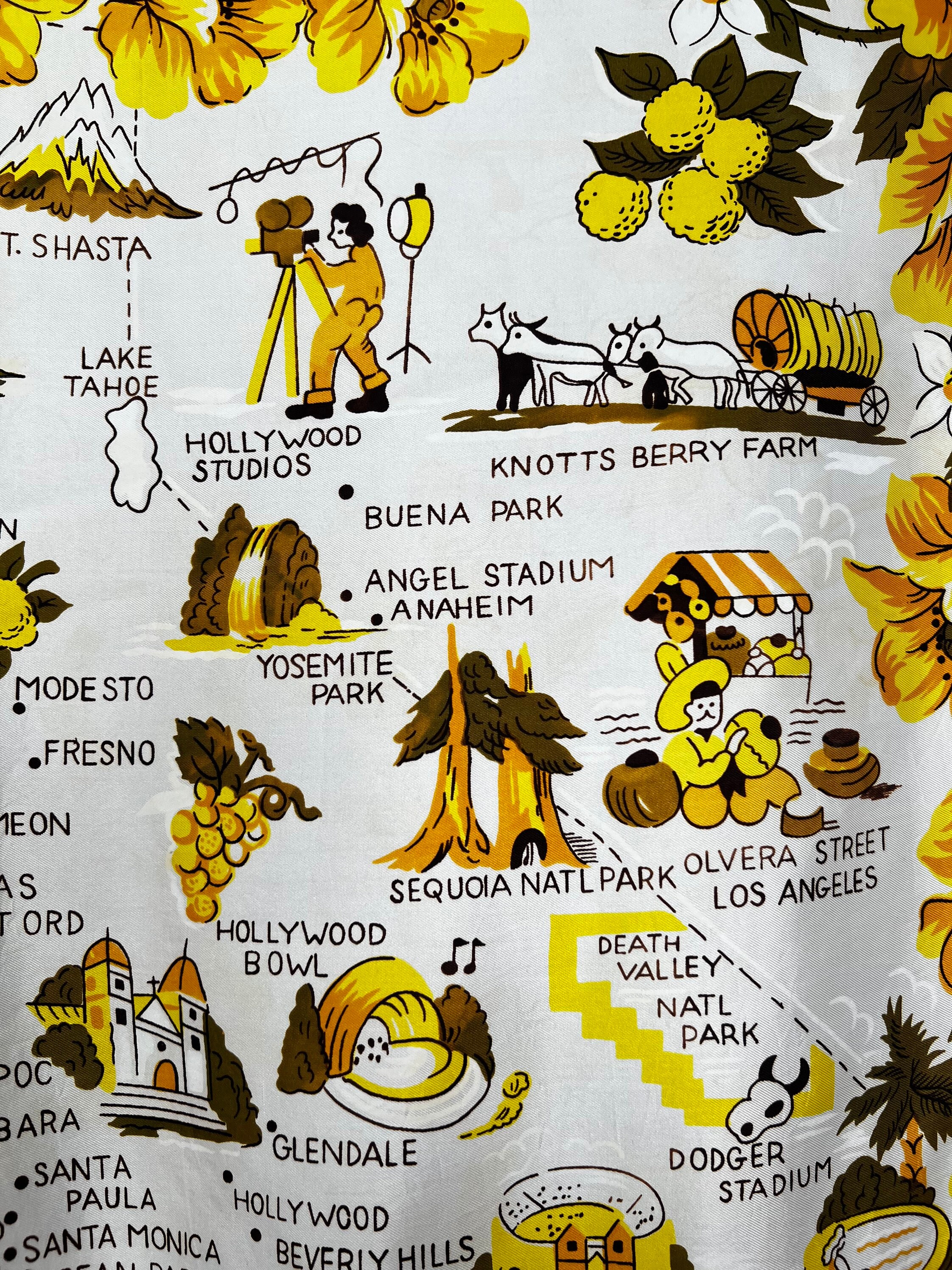 【未使用品】 Flower Large Scarf アイボリー おねコラボ ウールシルクストールヘリンボーン織120＞コラージュサークル
