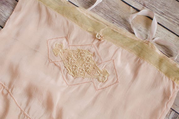 Vintage 1920s blush pink silk lingerie teddy shor… - image 4
